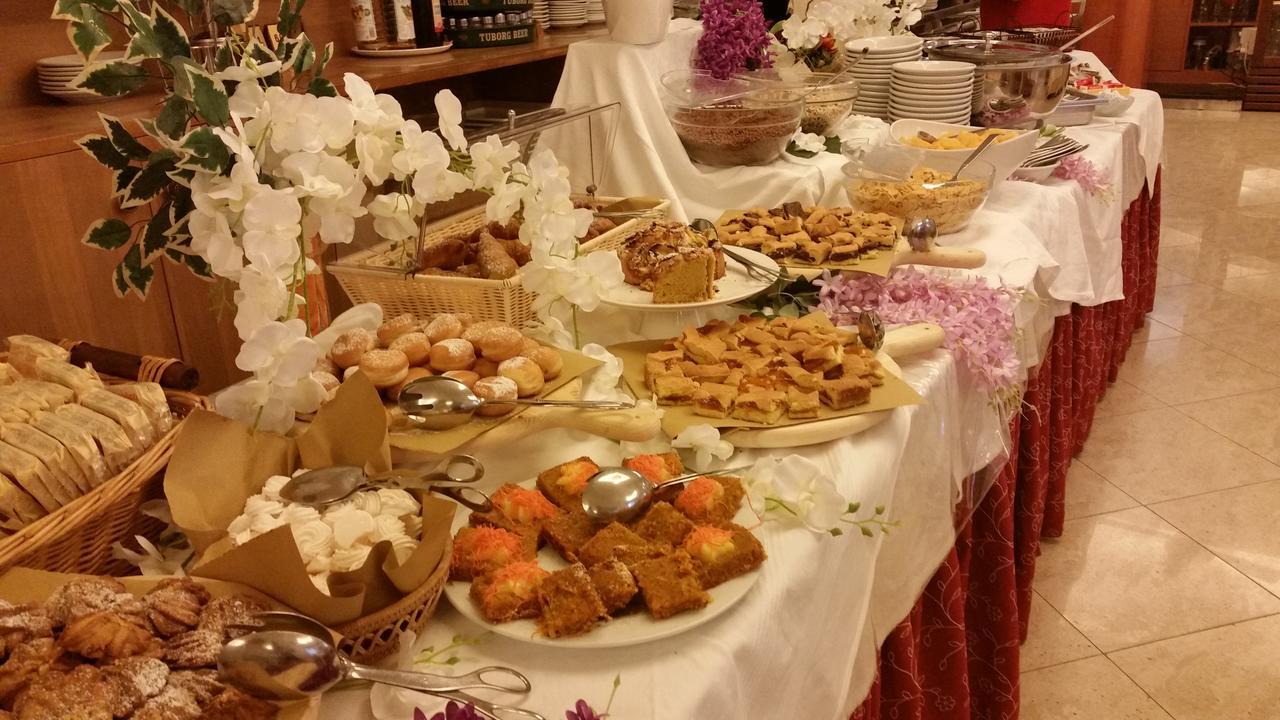 Hotel Angelus Римини Екстериор снимка